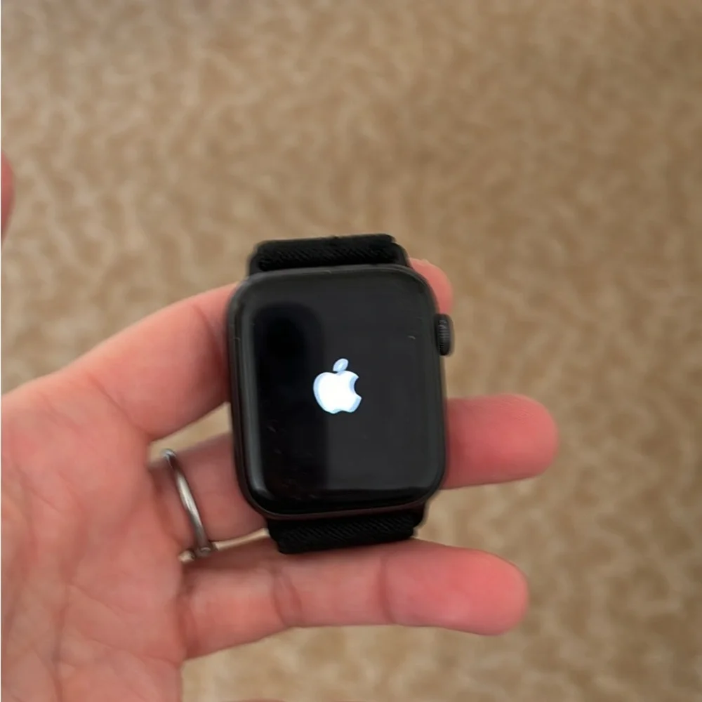 Apple Watch - Picture 1 of 2
